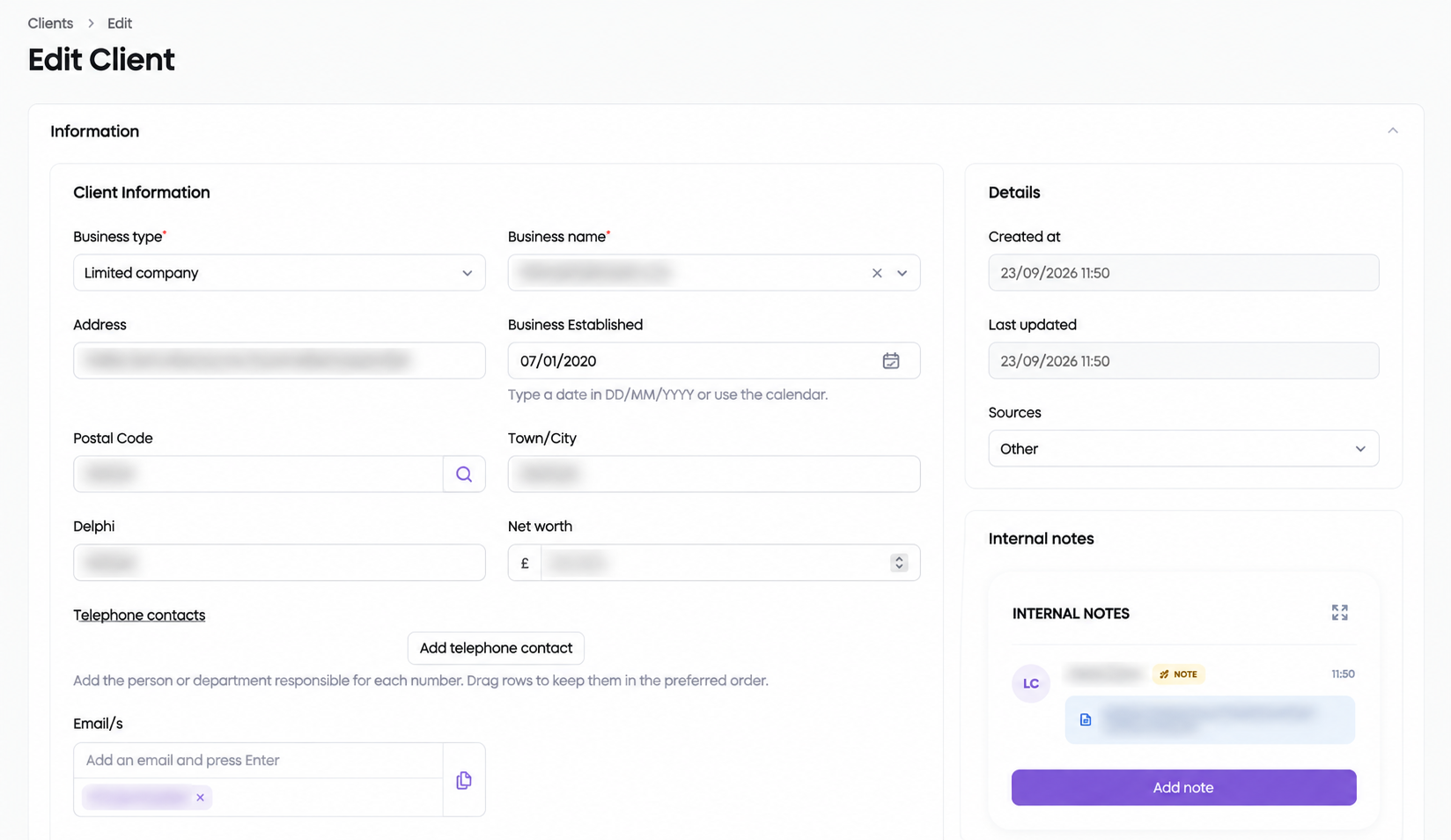 Ficha de cliente con información centralizada en la plataforma de Wiseman Finance.